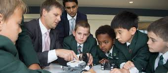 6 Social Development Benefits of All-Boys Education in Honolulu