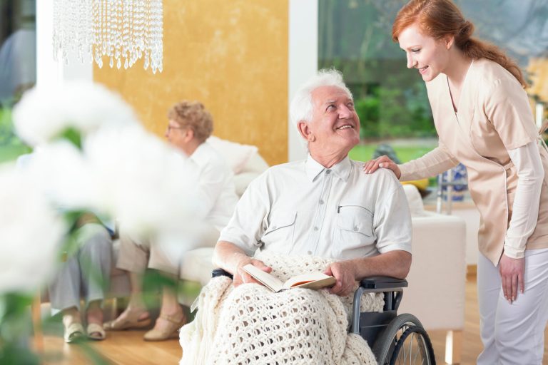 What Makes a Senior Care Plan Truly Personalized in Assisted Living